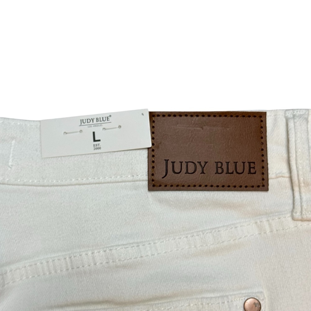 NWT Judy Blue White High Rise Waist Cuffed Denim Comfy Stretch Shorts Size Large - Picture 7 of 10